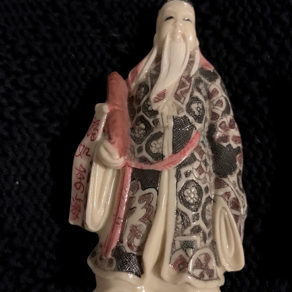 3 approximately 37 year old set of 3 Chinese statues. No chips or cracks 4 inch